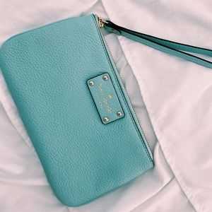 Kate Spade - Turquoise Wristlet ♠️